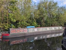 72 ft narrow boat with East London mooring