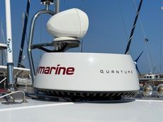 2018 Sealine C330