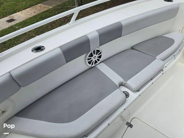 2019 Mako 284 center console