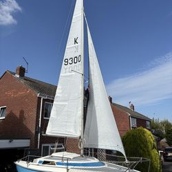 Sacre Bleu 18' Swing Keel Trailer SA