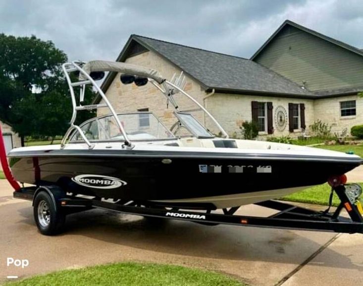 2004 Moomba mobius lsv
