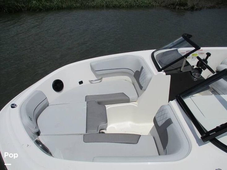 2023 Bayliner vr6