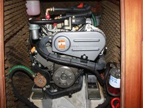 Wauquiez Centurion 38  - Engine