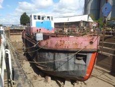 23.48m Barge to convert