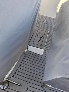 White shark 265 centre console sports bo