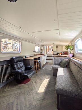 Saloon