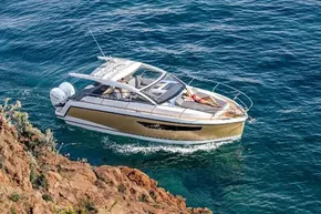 Sealine S335v