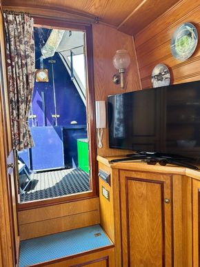 View into well deck from Saloon