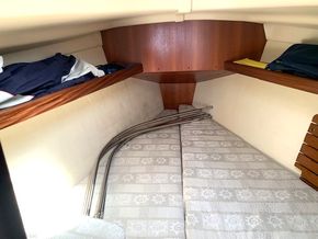 2006 Hunter/Legend 31 Bilge Keel 5
