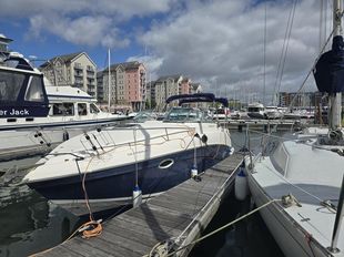 Rinker 250 Fiesta Vee 2004