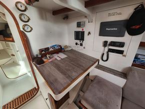 Custom Ketch 50  - Nav Station