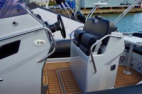 Helm Seat 2
