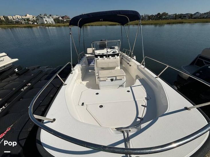 2022 Boston Whaler montauk 170