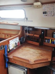 Barbican 33 GRP Sloop with centreboard