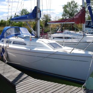 2002 Hunter Channel 31