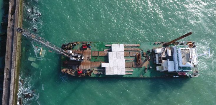 1997 Offshore - Multipurpose Vessel For Charter