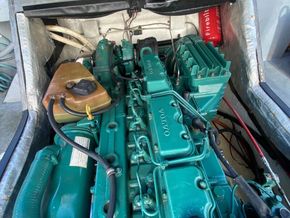 Hardy Fast Fisher 24  - Engine