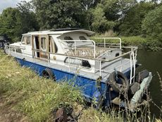 36ft by 9ft 6' Dutch Barge