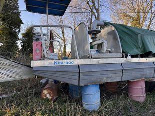 Noo-noo Weed harvester