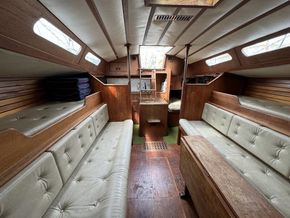 She 33  - Saloon