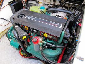 Royal Tender Limo 29'  - Engine