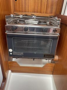 Beautifully maintained Dufour 32 Classic wheel steering shoal draft