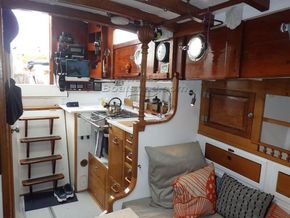 Hillyard 12 Ton  - Looking Aft