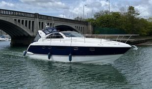 2010 Fairline Targa 44