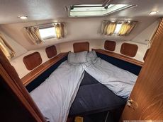 2001 Aquastar 38