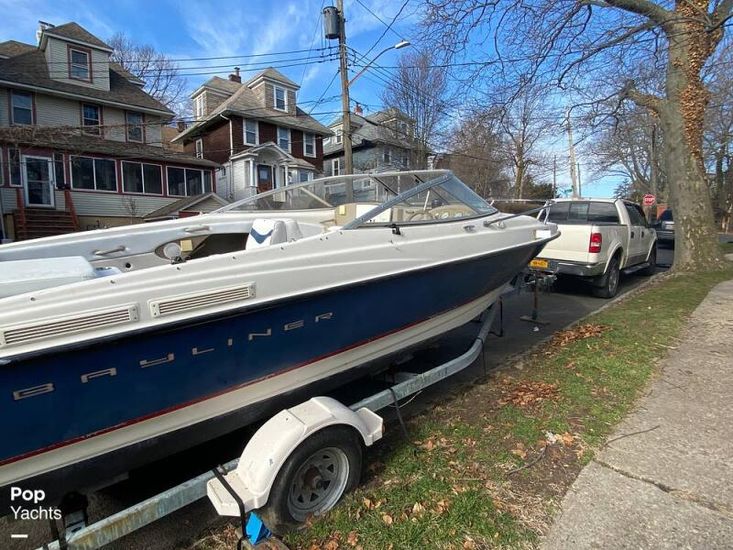 2004 Bayliner 210 cuddy