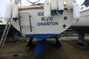 Stern with Ladder & Fenders