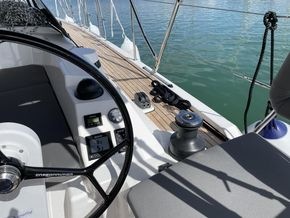 2025 Bavaria C38 8