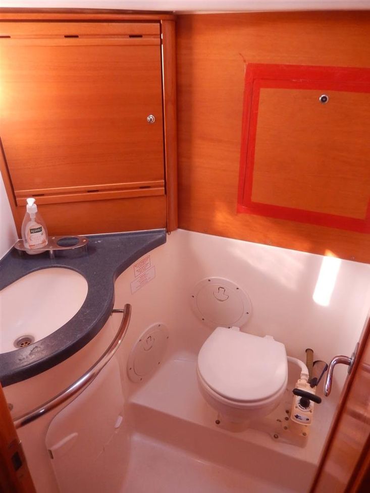 2008 BAVARIA 40 CRUISER