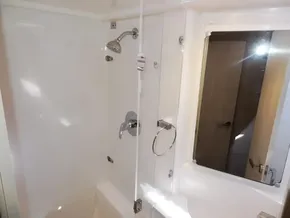 2015 Leopard 51 Powercat bathroom with shower and mirror.