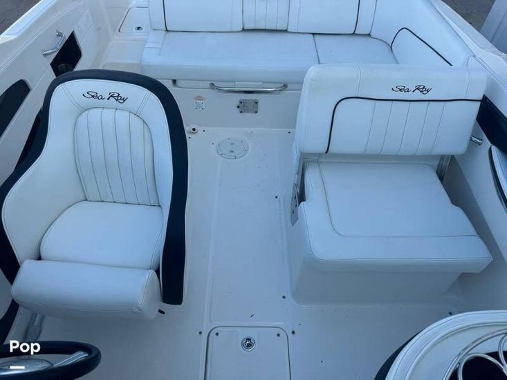 2014 Sea Ray 240 sundeck