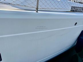 Hanse 388  - Hull Close Up