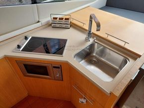 Rodman Muse 44 Flybridge - Galley