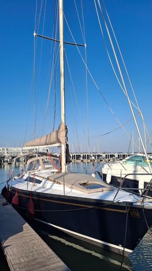 1984 Dufour 39