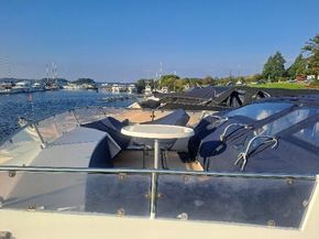 Coole Lady Flybridge