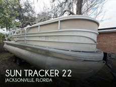 2016 Sun Tracker 22 DLX Party Barge