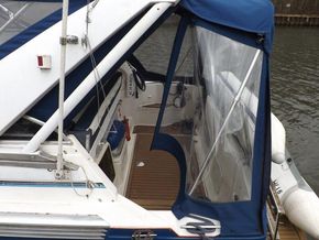 Bayliner 2950 Avanti - Cockpit