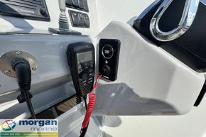 Jeanneau Cap Camarat 7.5 WA S3 - vhf radio