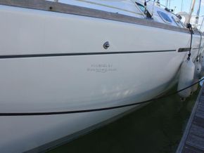 Beneteau First 36s7  - Hull Close Up