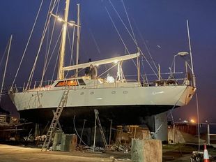 BENETTI CLASSIC STEEL CRUISING YACHT gorgeous  £120000