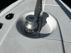 Fairline Targa 28  - Windlass