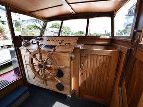 Dutch Barge 18m with London Mooring - Cockpit