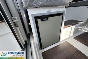 Jeanneau Merry Fisher 795 - fridge