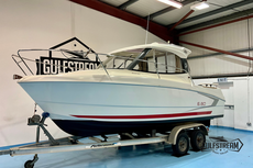 2012 Beneteau Antares 6.80 with Yamaha 115HP 4-Stroke Outboard
