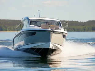2026 Sealine C335