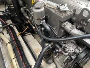 Monterey 265 CR  - Engine